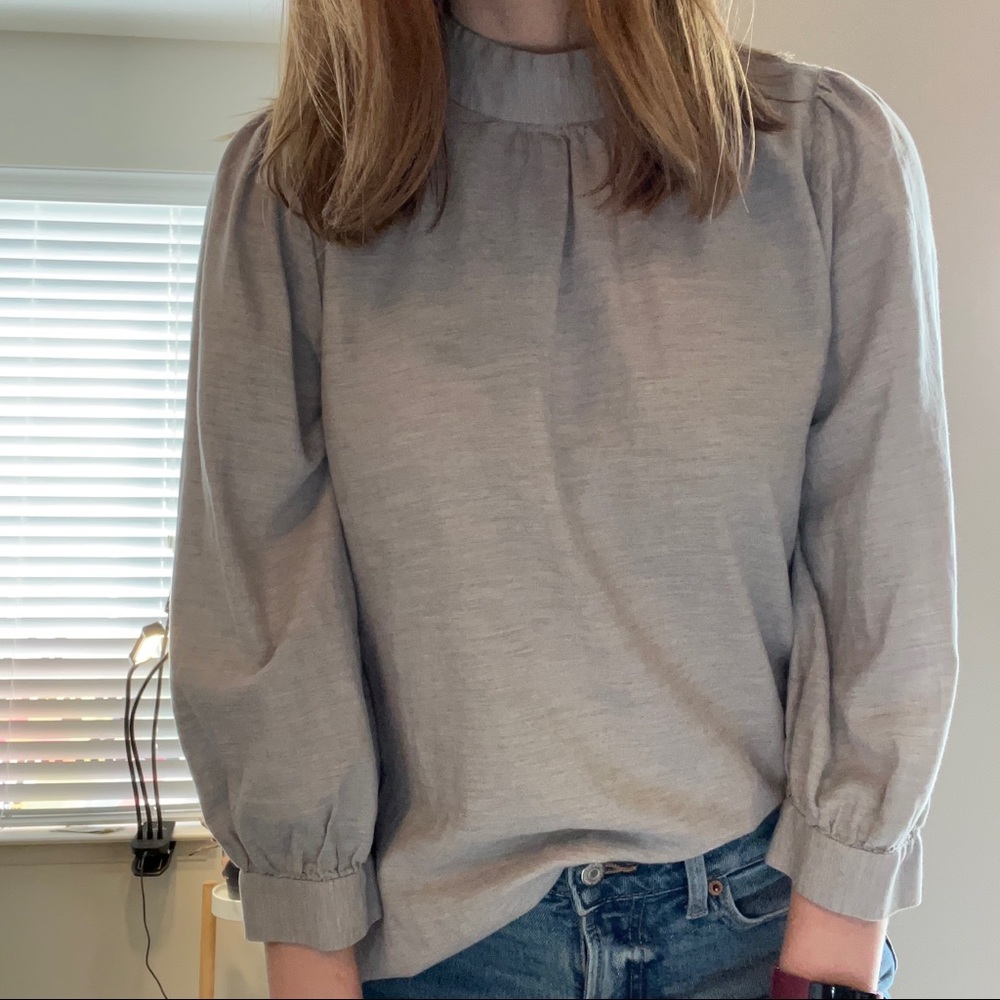 Everlane Gray Top